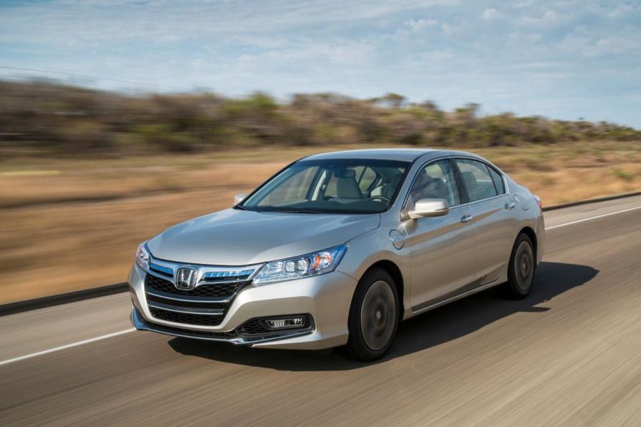  Honda Accord Plug-In Hybrid 2014 года  (фото 72 из 109)